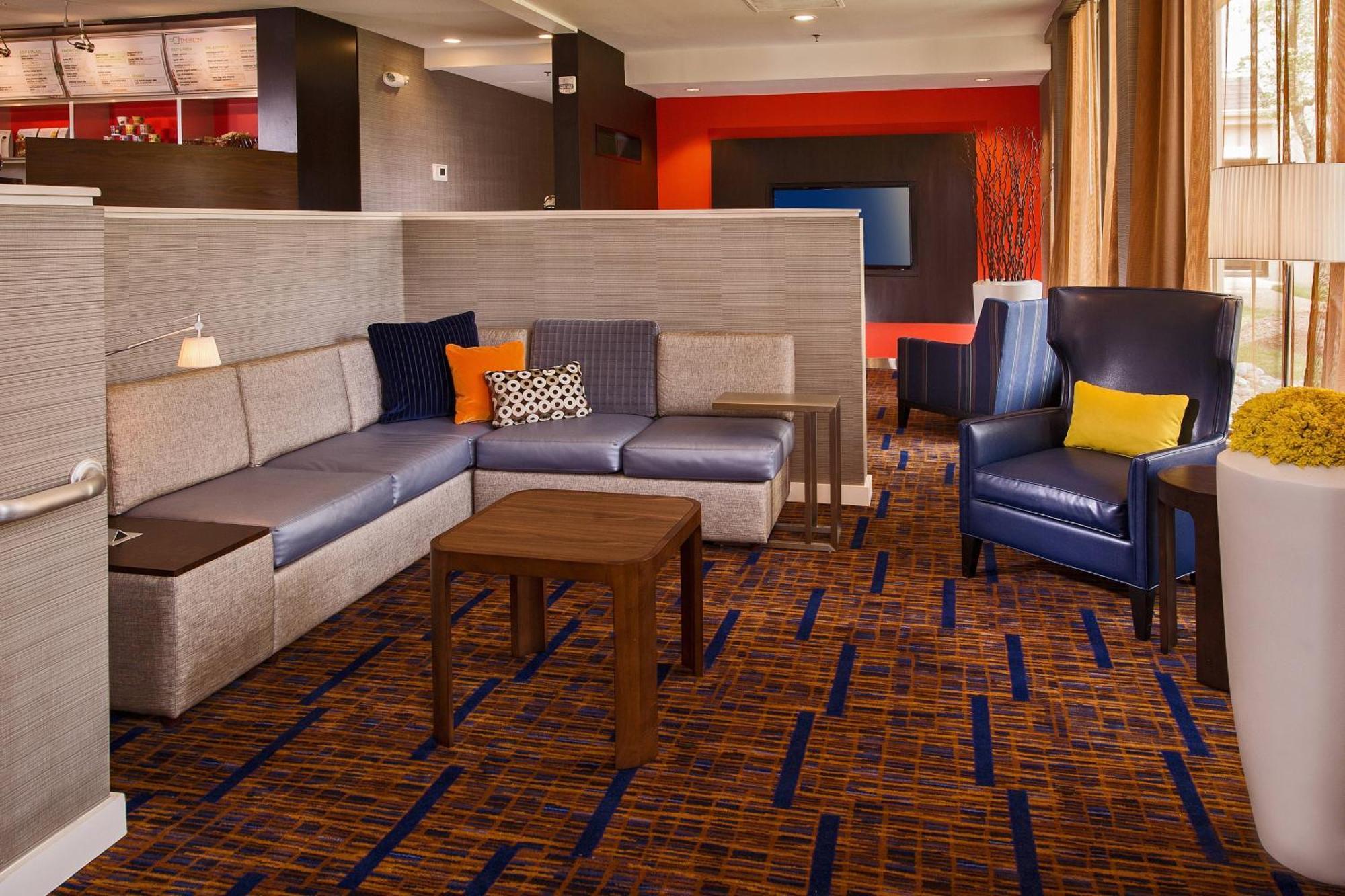 Hotel Courtyard By Marriott Richmond West Dumbarton Exterior foto