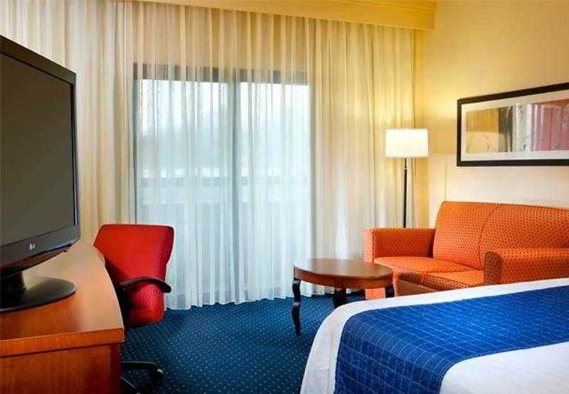 Hotel Courtyard By Marriott Richmond West Dumbarton Habitación foto